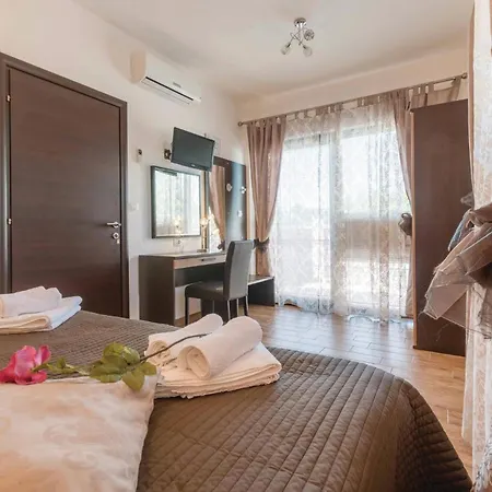 Vikendica Pet Friendly In Betiga