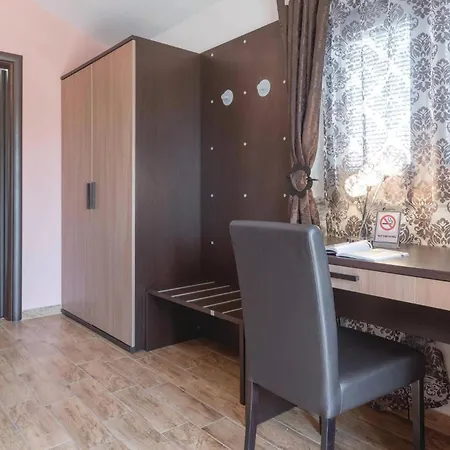 Pet Friendly In Betiga Vikendica Barbariga